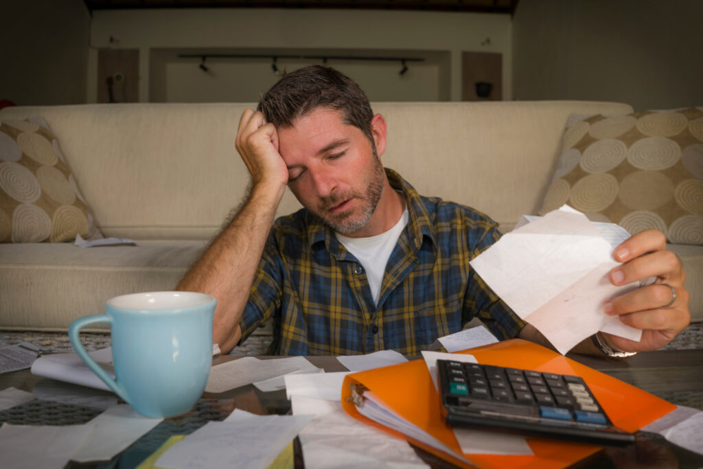 Five ways to grow your SME while saving money Equals Money - take control of Business Expenses