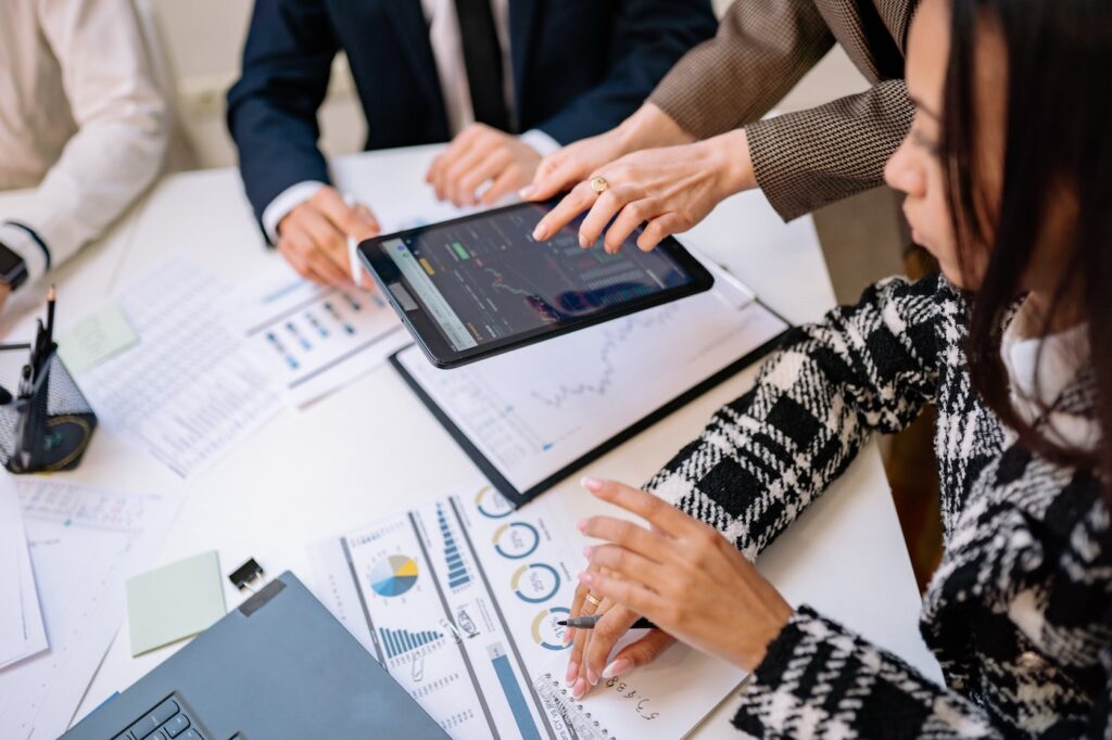 How cybersecurity and cyber insurance can work for SMEs How cybersecurity and cyber insurance can work for SMEs
