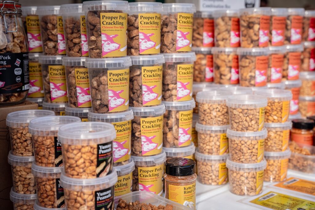 Robert’s Dorset celebrates phenomenal growth with support from Chase Freight and The APC network Robert created the only flavoured pork crackling worldwide that is allergen free and 100% KETO and made all of its nut products vegan and gluten free.