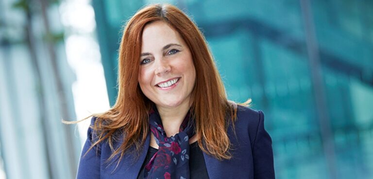 Dr. Jo Salter MBE: The RAF's first female fast jet pilot, now a business leader, speaker, and advocate for resilience and empowerment.