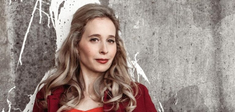 Noreena Hertz: Honorary Professor at UCL, thought leader, economist, bestselling author, and board member for Warner Music Group & Mattel.