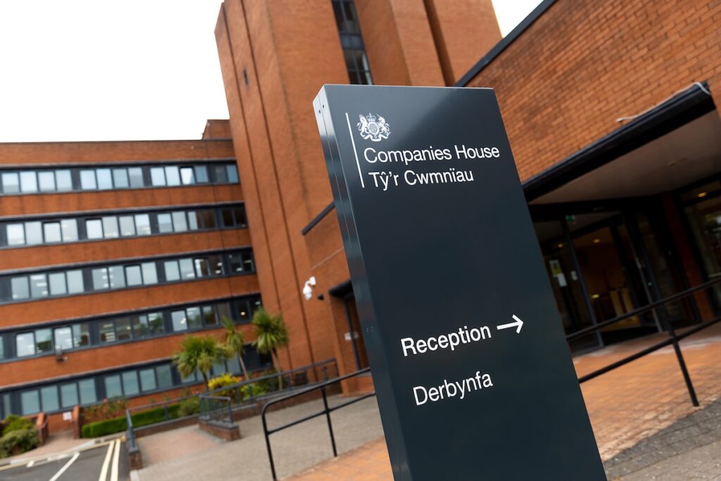 Individuals can verify their identity with Companies House through GOV.UK One Login, or through an Authorised Corporate Service Provider (ACSP).   