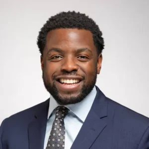 Adebola Babatunde
Senior Financial Planning Director