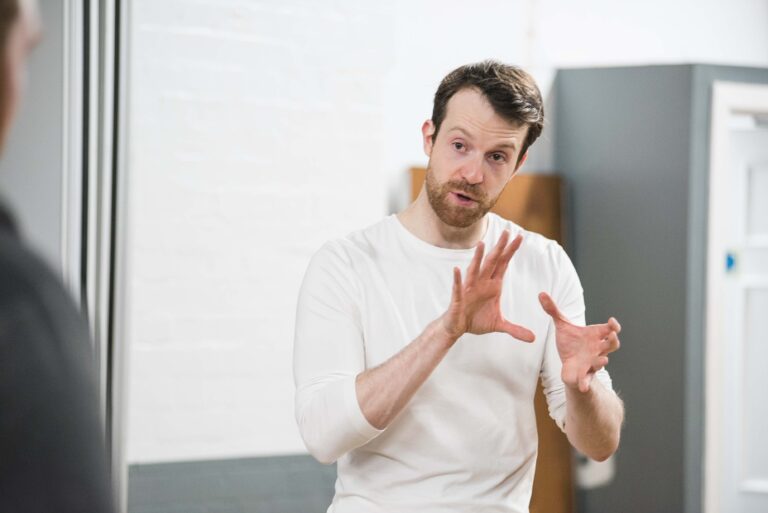 How to cope with speaking in front of a business audience By Dr Alexander McWilliam, founder and managing director of public-speaking training consultancy Improv4Business